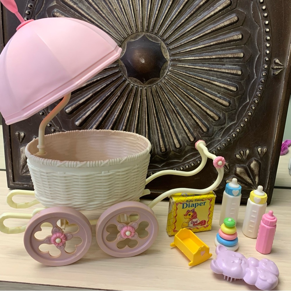 Vintage G1 My Little Pony Carriage Buggy with Baby Accessories